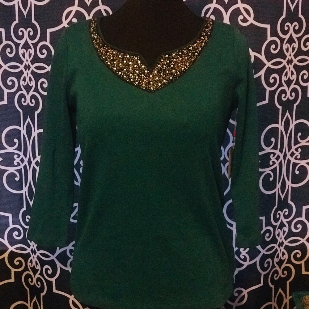 Woman Top - Picture 5 of 7